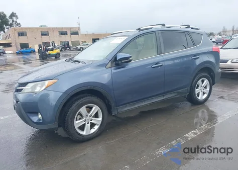 2013 Toyota Rav4 Xle z USA, uszkodzony, nr VIN JTMWFREV2D5011057